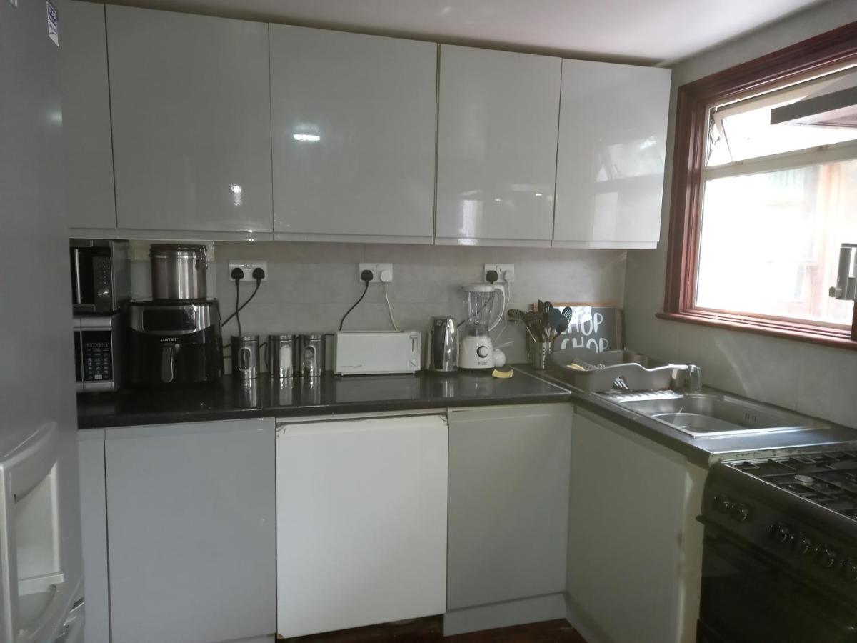 Bubblesbnb- 4 Bedroom House London Eksteriør bilde