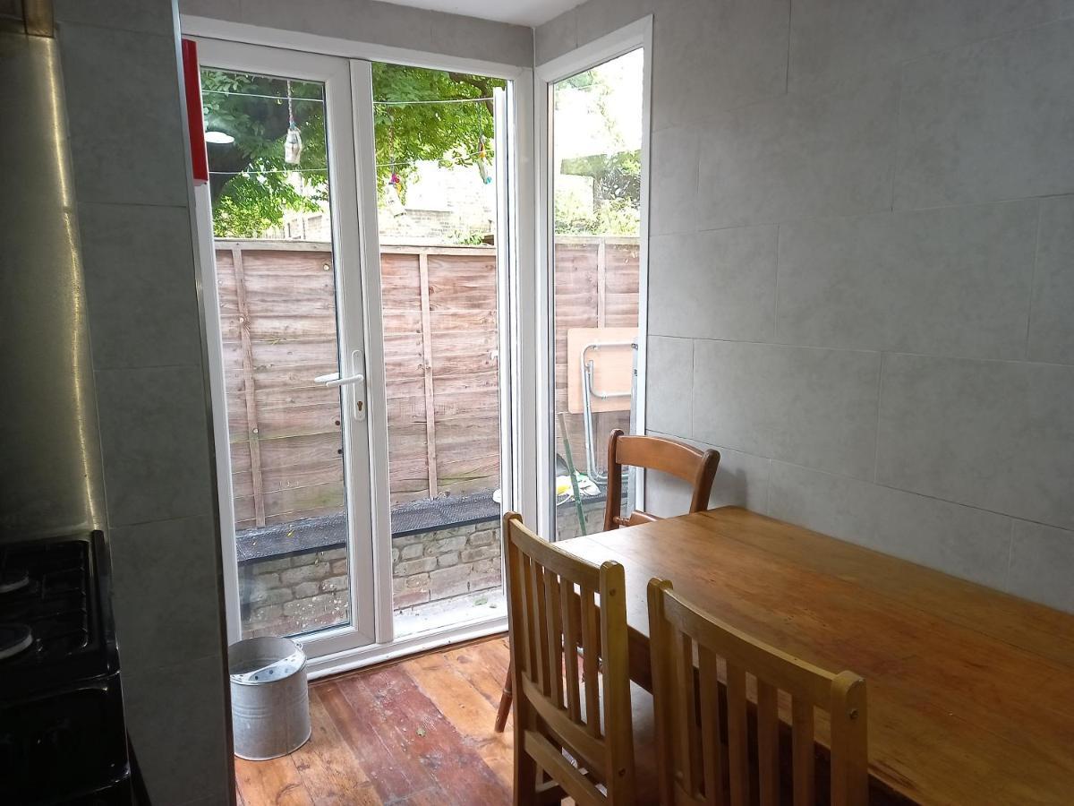 Bubblesbnb- 4 Bedroom House London Eksteriør bilde
